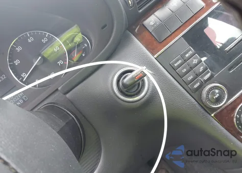 2005 Mercedes-Benz C 320 Luxury 4Matic z USA, uszkodzony, nr VIN WDBRF84J65F655385